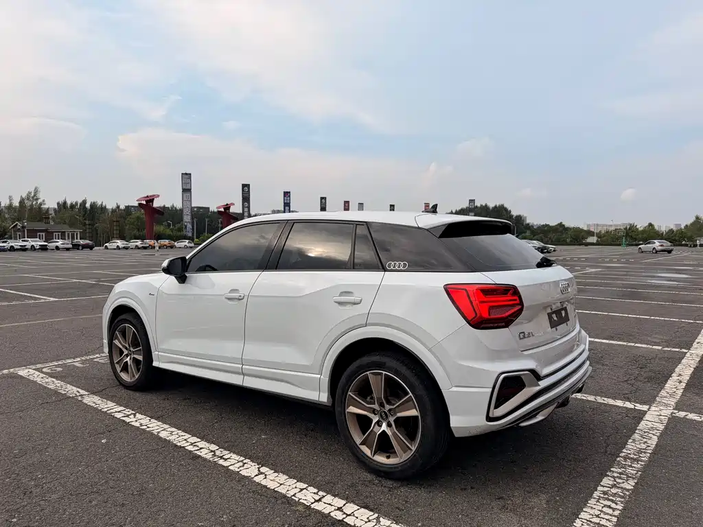 Audi Q2L 2022