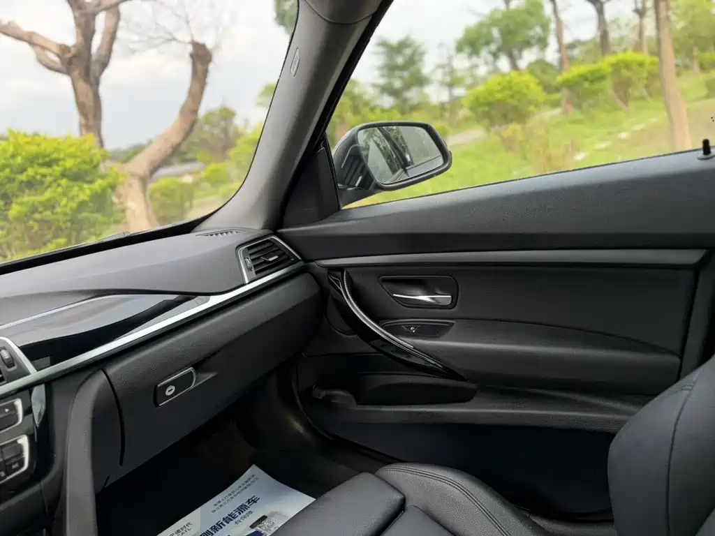 BMW 3 Series GT 2019 — фото 18