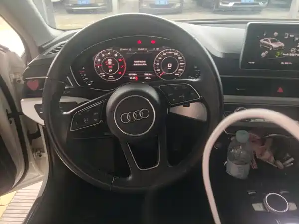 Audi A4L 2019