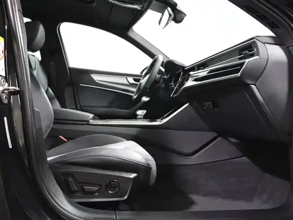 Audi A6L 2022