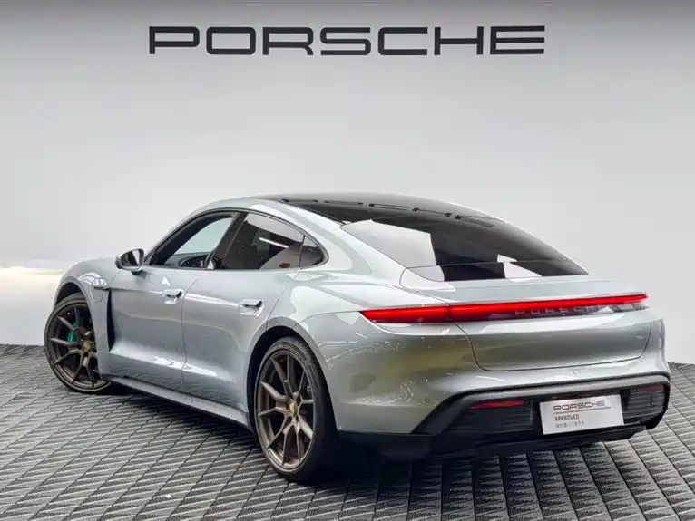 Porsche Taycan 2023 — фото 6