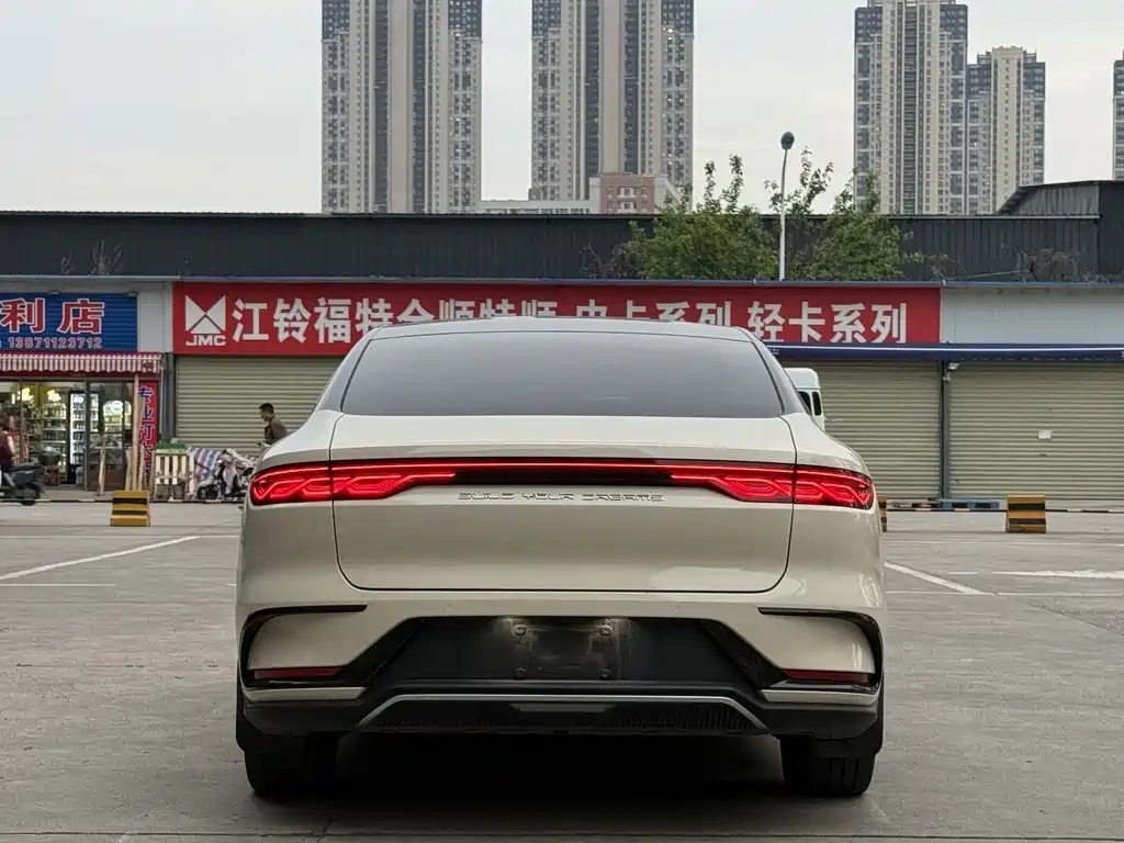 BYD Han 2023 — фото 10