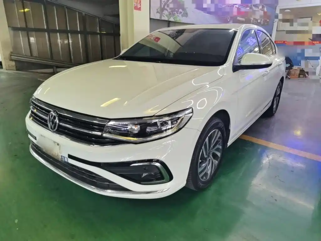 Volkswagen Bora 2023