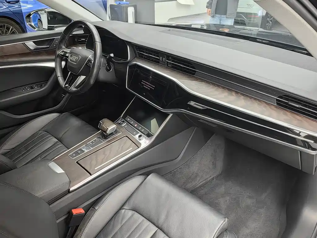 Audi A6L 2022 — фото 10