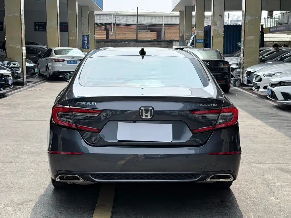Honda Accord 2022 — фото 12