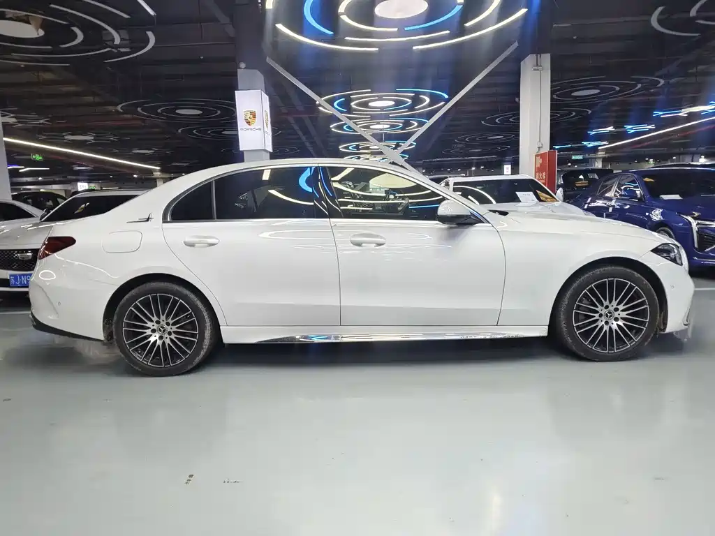 Mercedes-Benz C-Class 2022 — фото 17