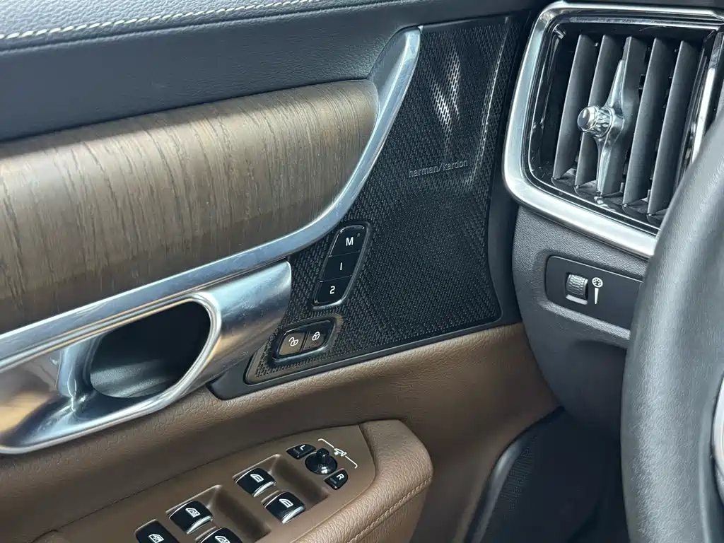 Volvo S90 2021 — фото 10