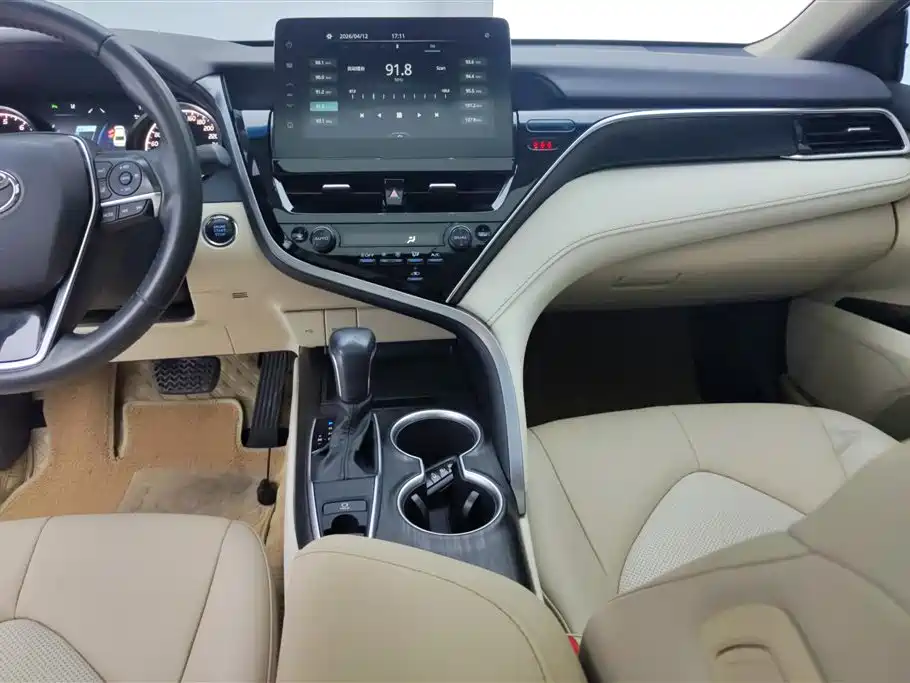 Toyota Camry 2021 — фото 13