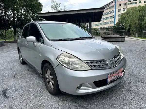 Nissan Tiida 2008