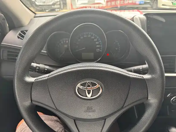Toyota Yaris L 2019