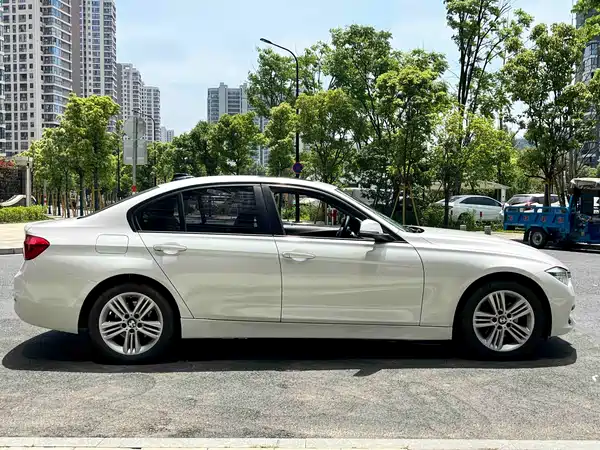BMW 3 Series 2017
