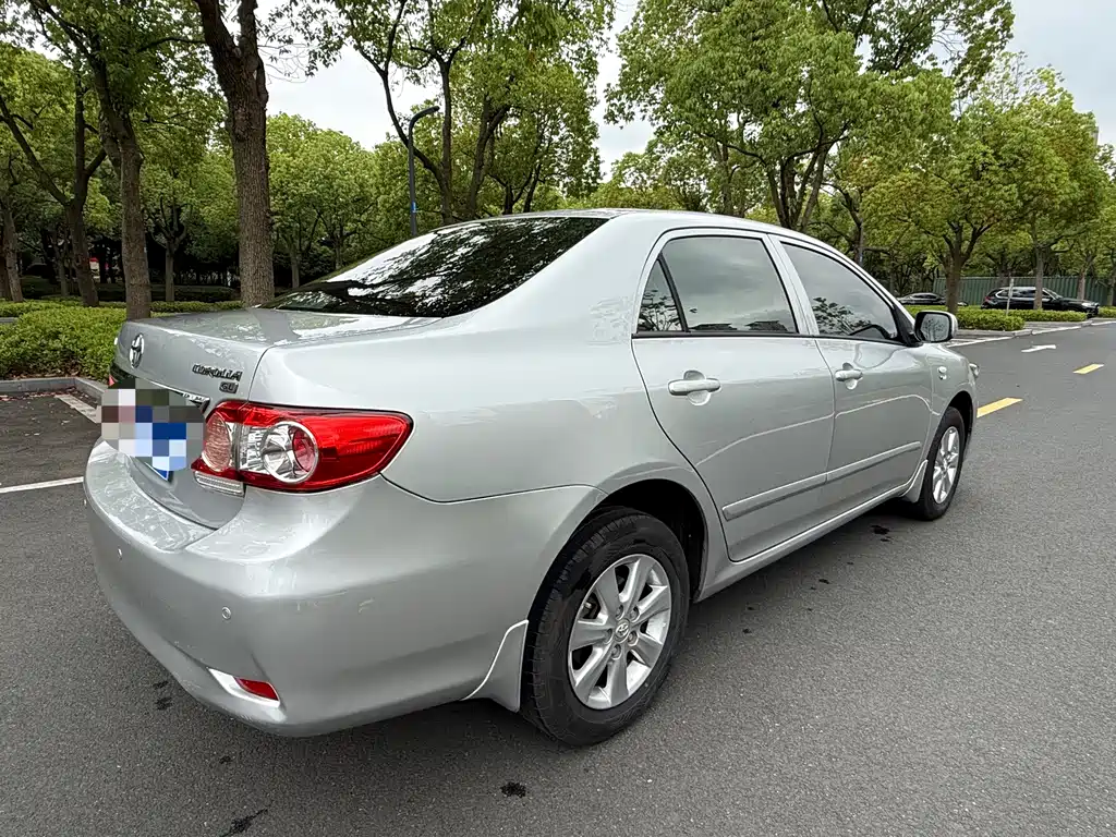 Toyota Corolla 2014 — фото 4