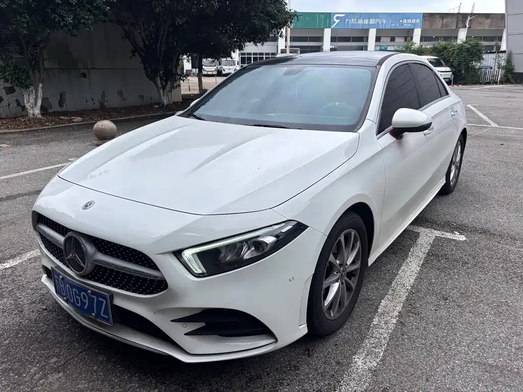 Mercedes-Benz A-Class 2022 — фото 1
