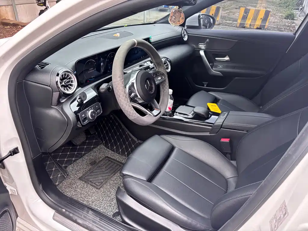 Mercedes-Benz A-Class 2022 — фото 3