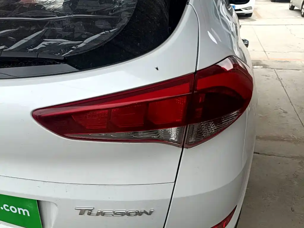 Hyundai Tucson 2016 — фото 8
