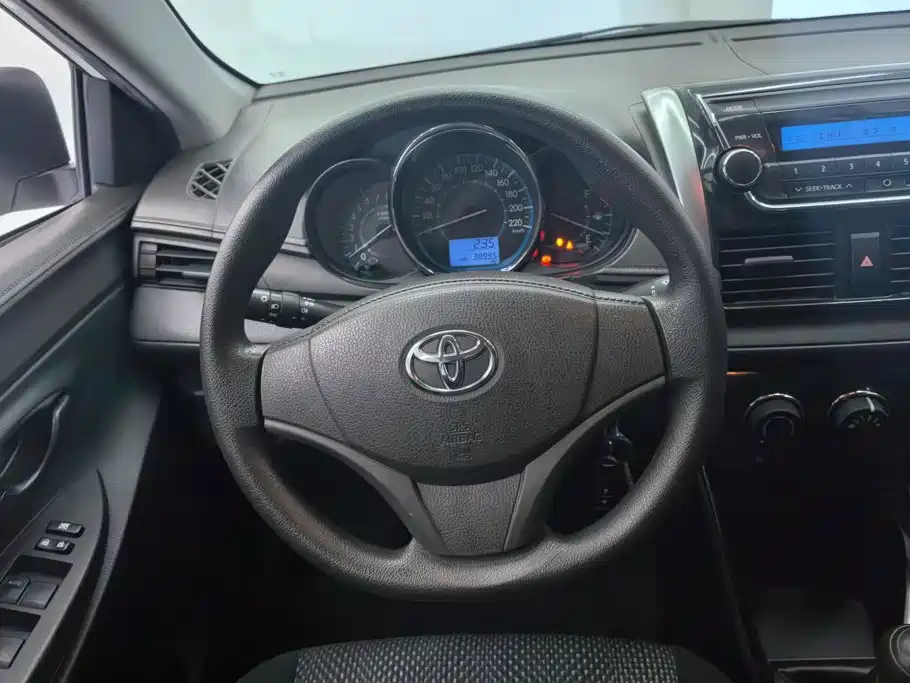 Toyota Vios 2014 — фото 15