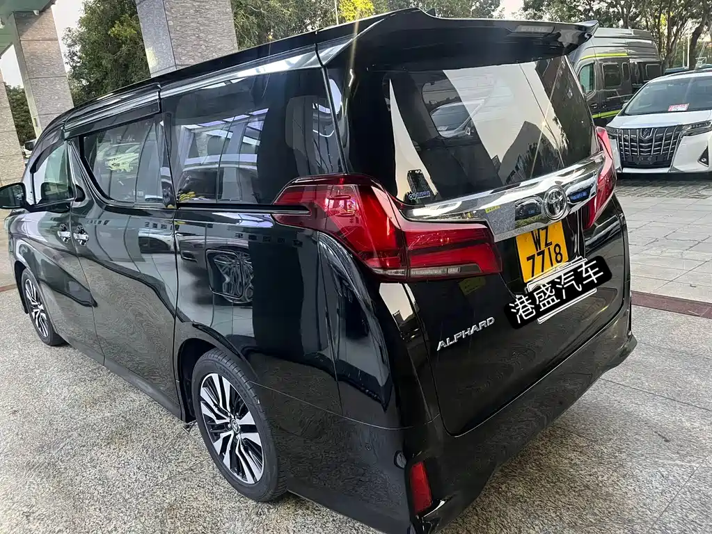 Toyota Alphard 2020 — фото 13