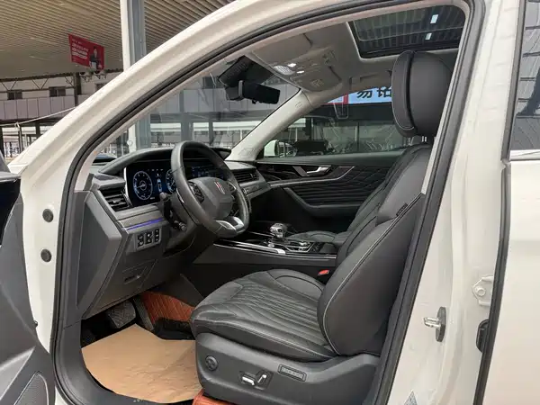 Hongqi HS5 2022