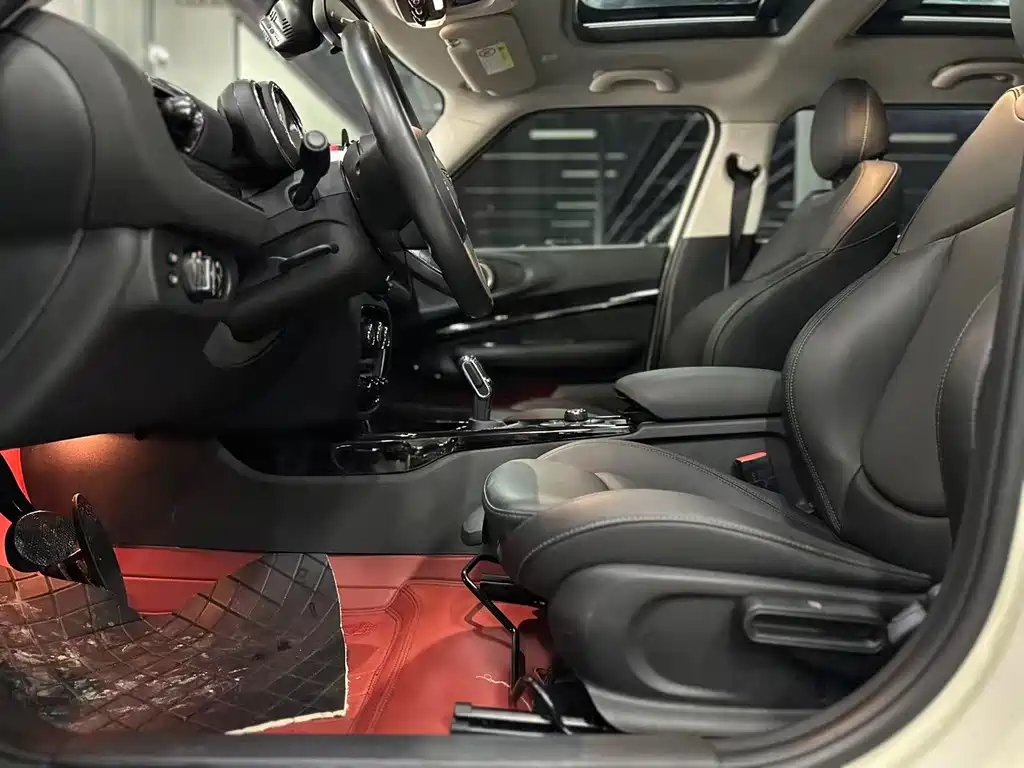 MINI Clubman 2021 — фото 13