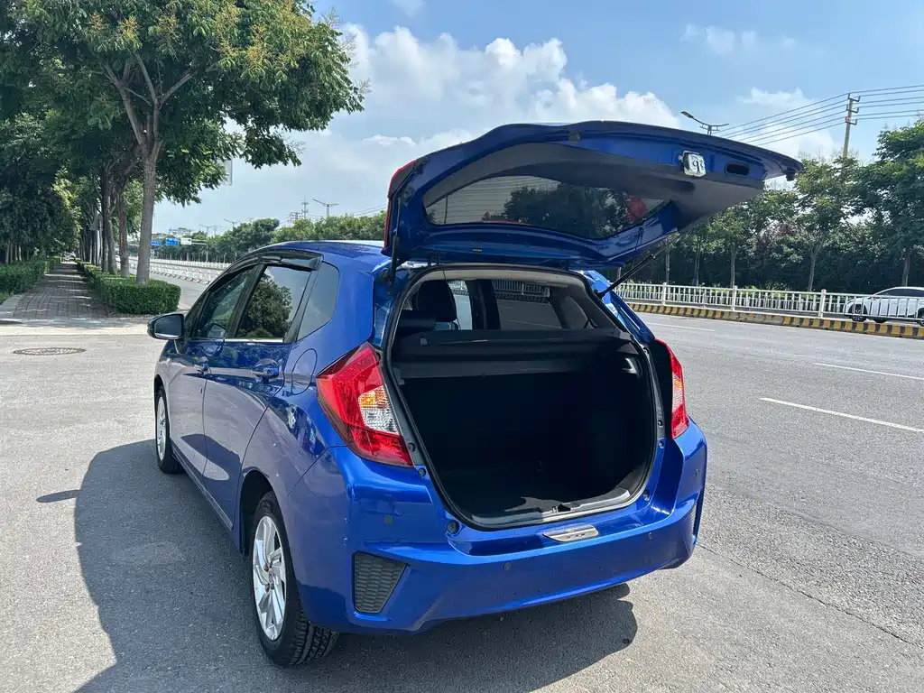 Honda Fit 2016 — фото 16