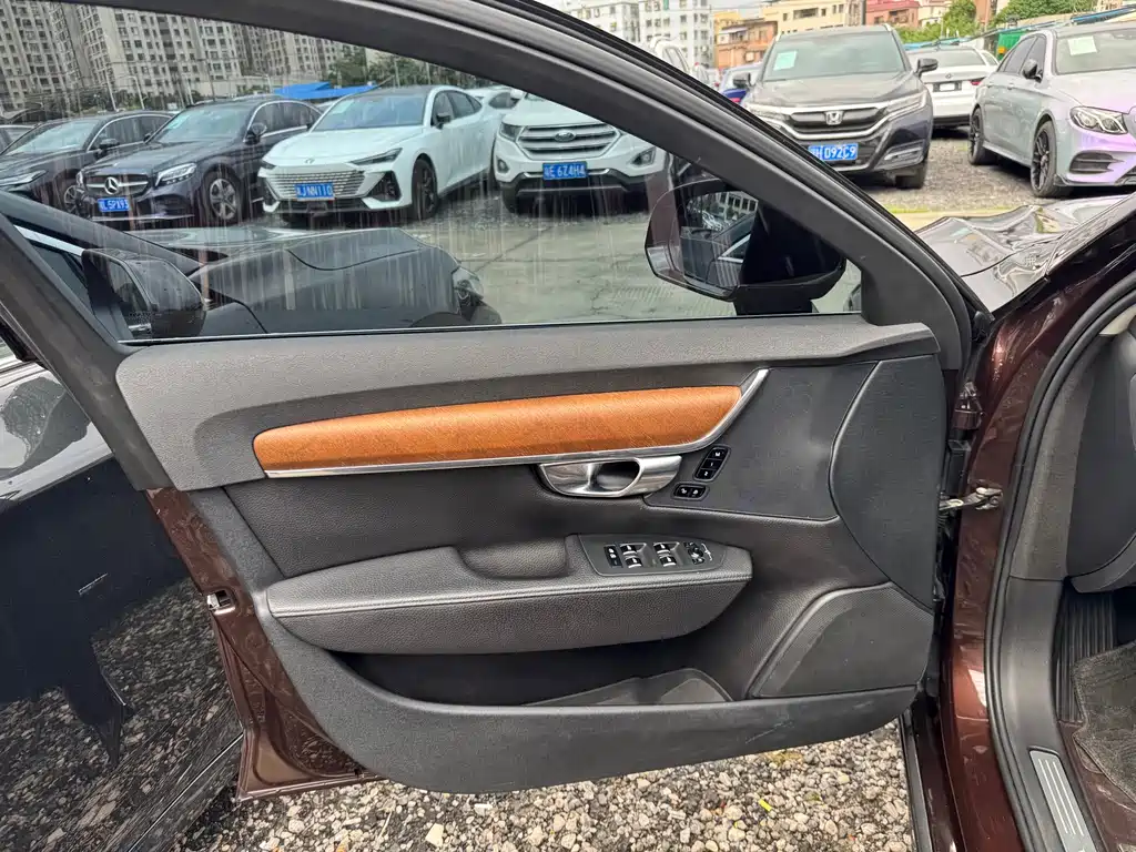 Volvo S90 2019 — фото 14