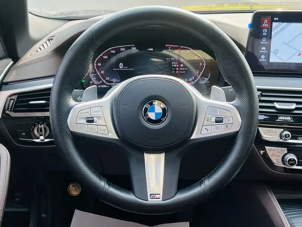 BMW 5 Series 2024 — фото 10