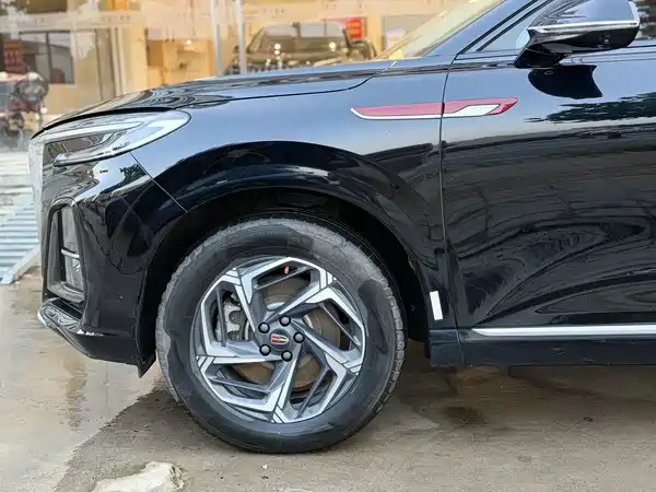 Hongqi HS3 2024