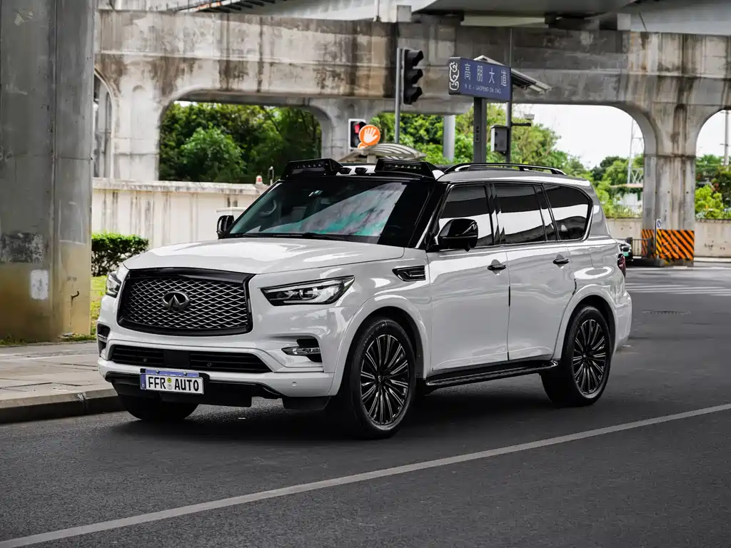 Infiniti QX80 2016