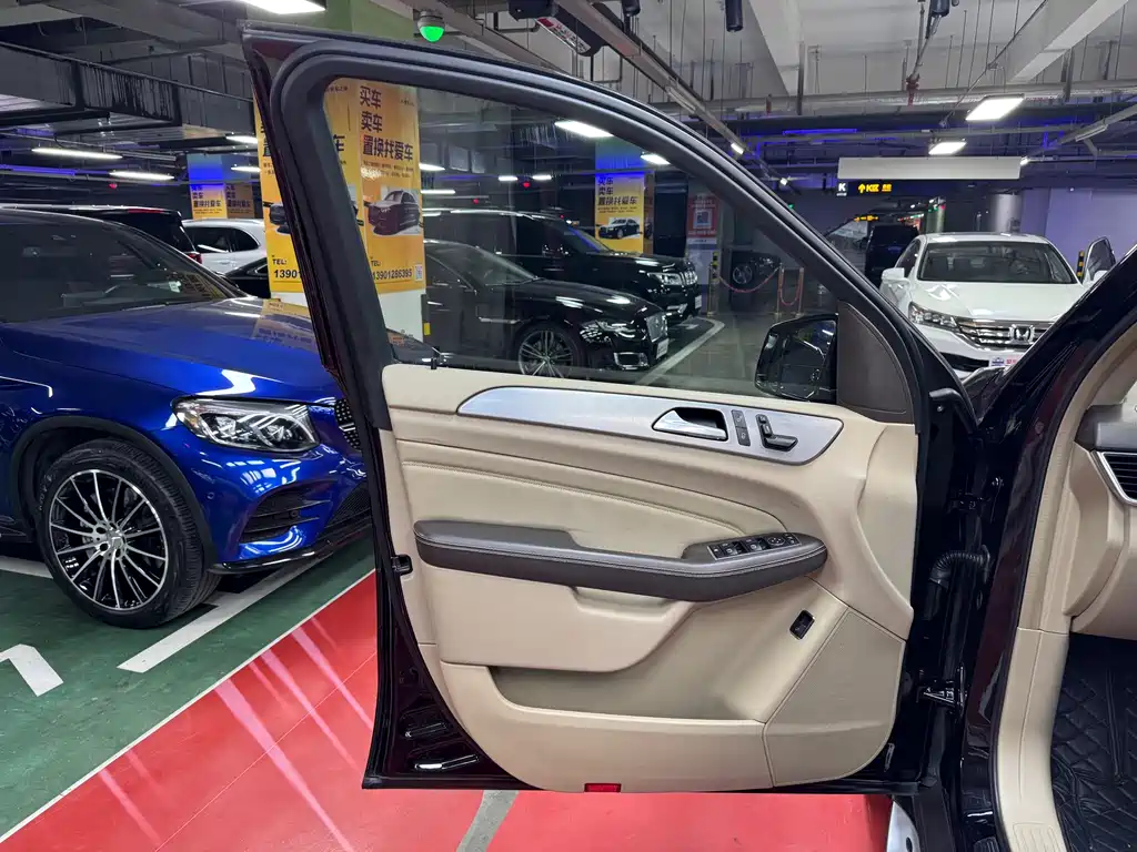 Mercedes-Benz M-Class 2015 — фото 23