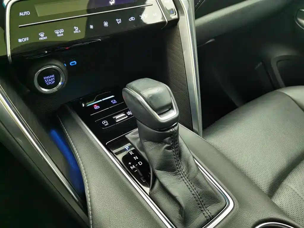 Toyota Harrier 2022 — фото 13
