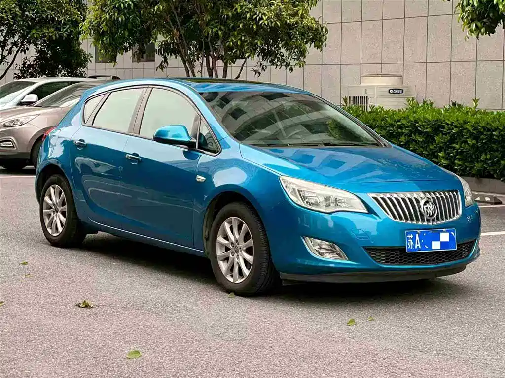 Buick Excelle 2010 — фото 3