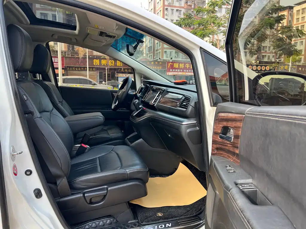 Honda Elysion 2018 — фото 14