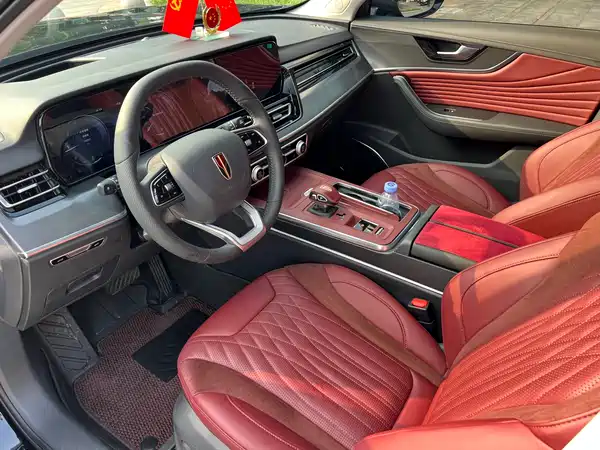 Hongqi HS5 2025