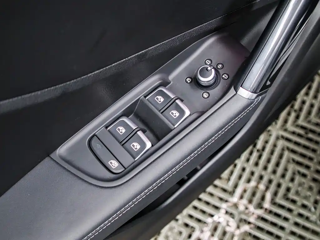 Audi Q2L 2022