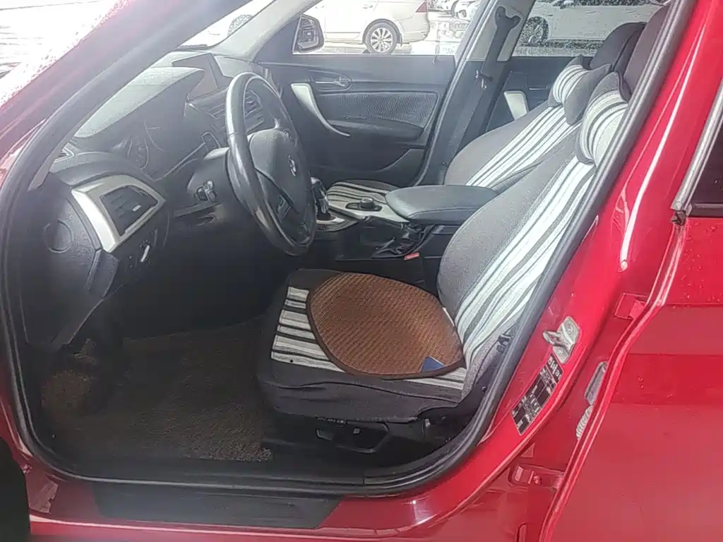 BMW 1 Series 2014 — фото 15
