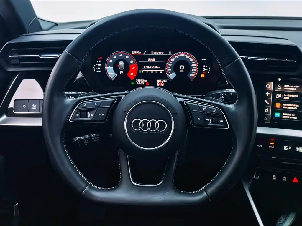 Audi A3 2023 — фото 22