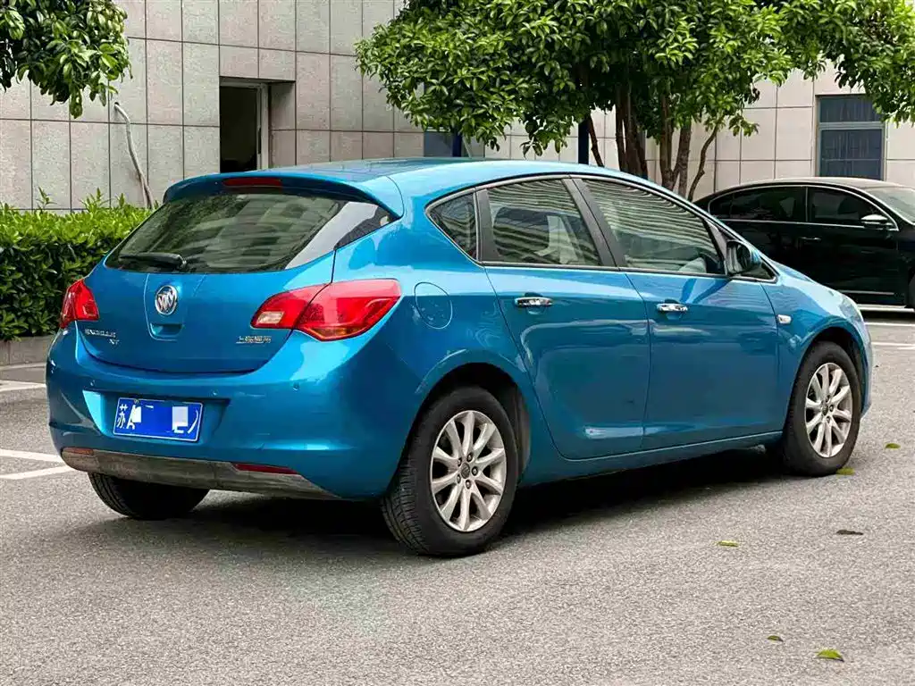 Buick Excelle 2010 — фото 4