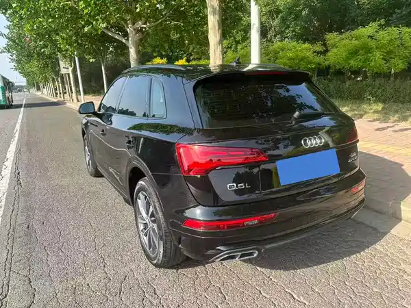 Audi Q5L 2025