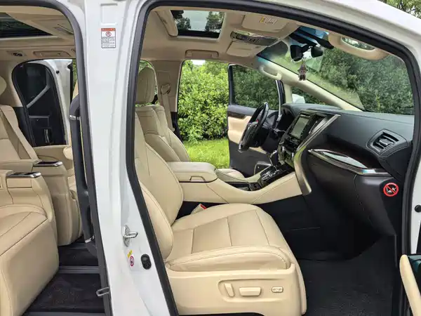 Toyota Alphard 2018