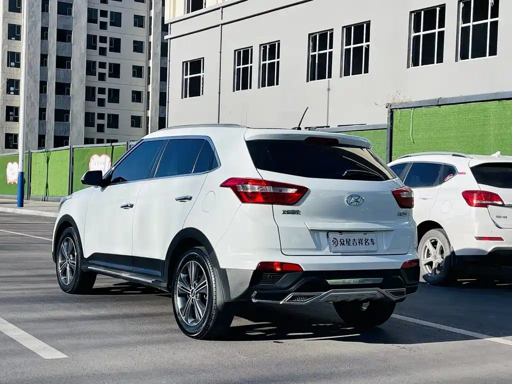 Hyundai ix25 2016 — фото 15