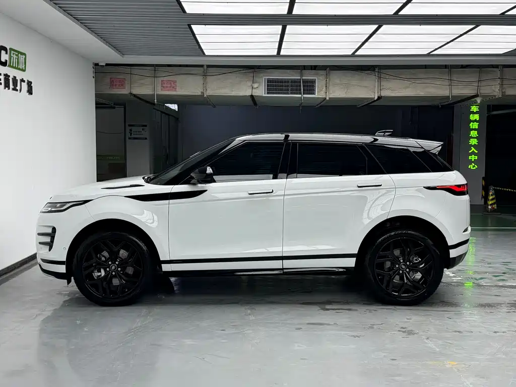 Land Rover Evoque 2021 — фото 7