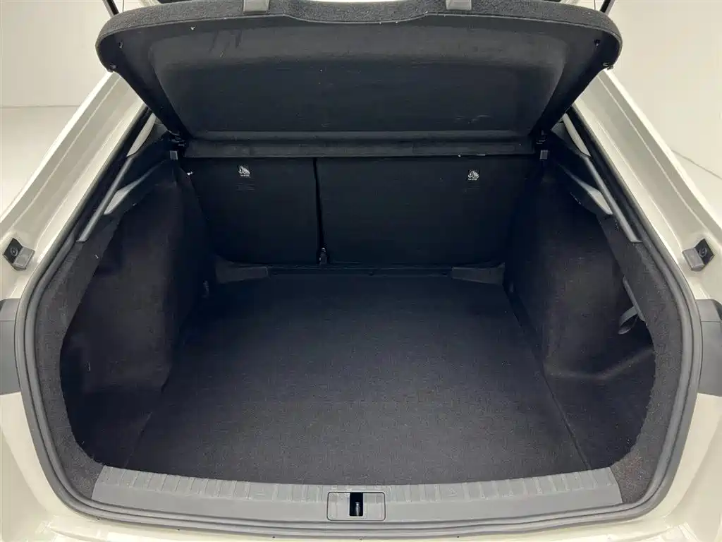 Skoda Octavia 2022 — фото 21