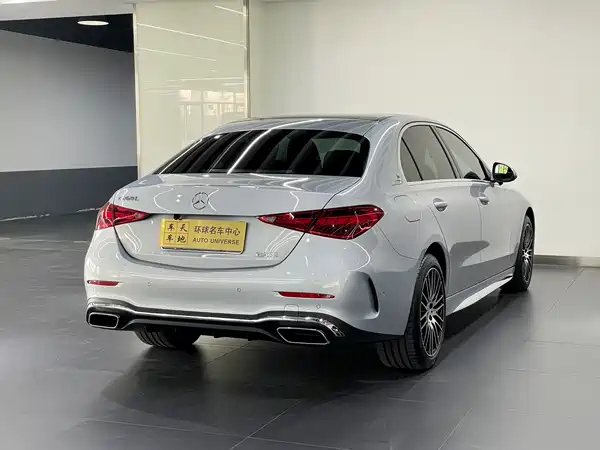 Mercedes-Benz C-Class 2024