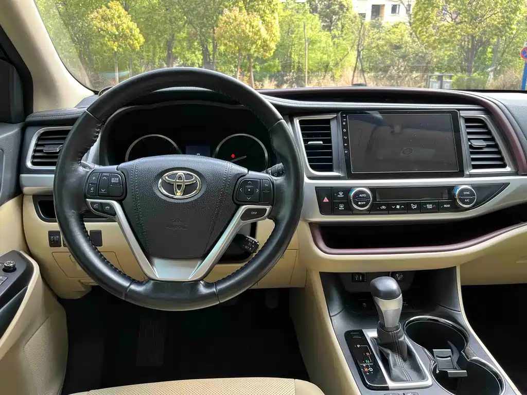 Toyota Highlander 2017 — фото 21