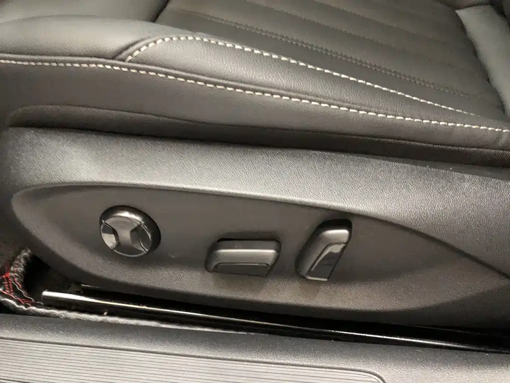Volkswagen Passat 2023 — фото 20