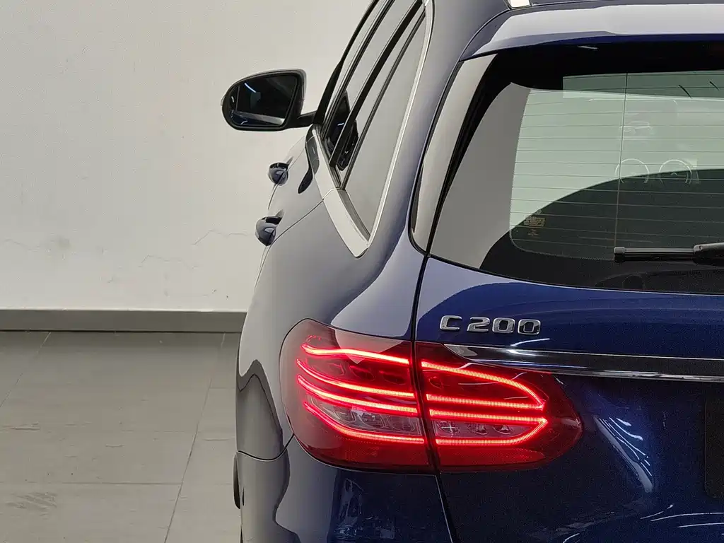 Mercedes-Benz C-Class 2018 — фото 19