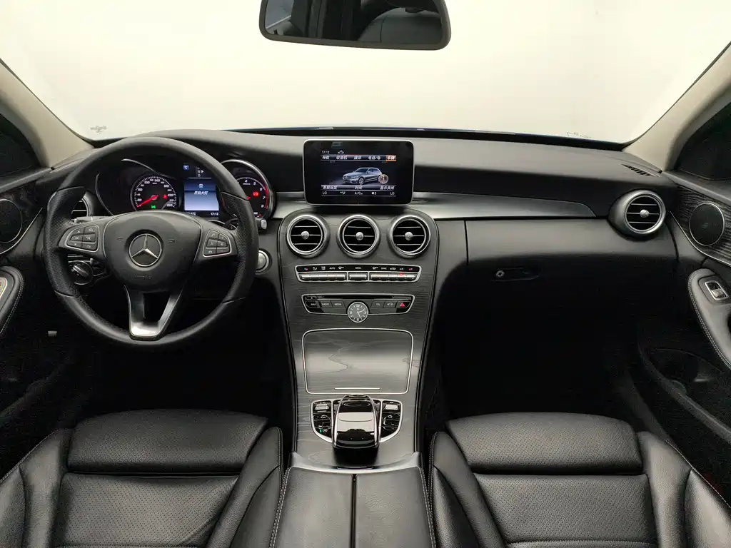 Mercedes-Benz C-Class 2018 — фото 11