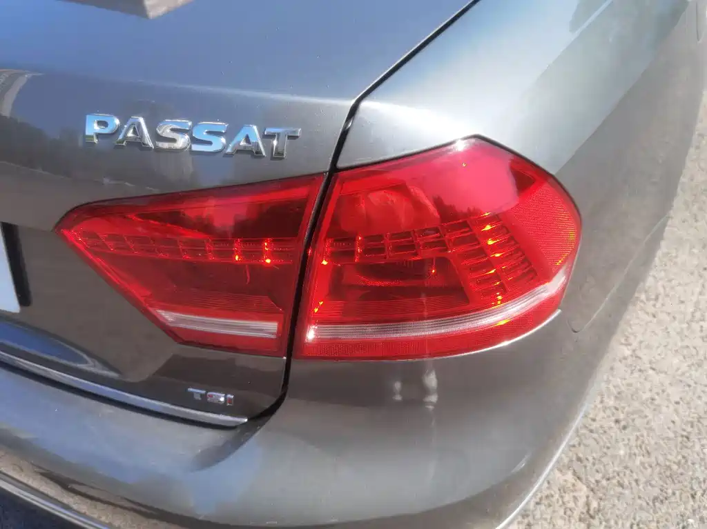 Volkswagen Passat 2015 — фото 12