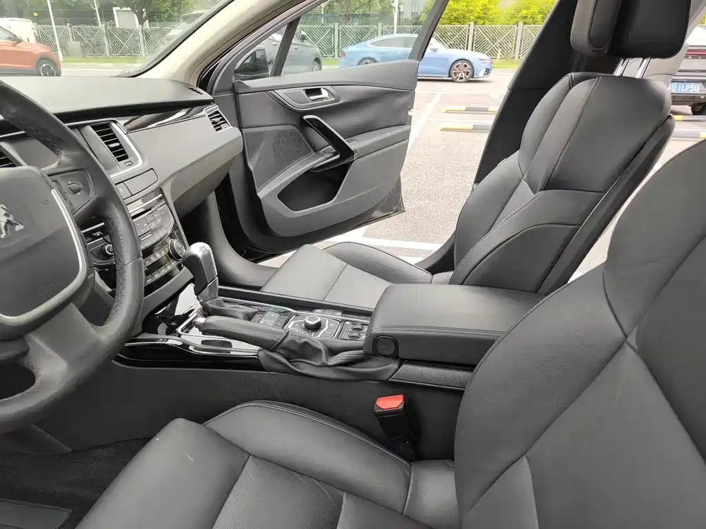 Peugeot 508 2012 — фото 10