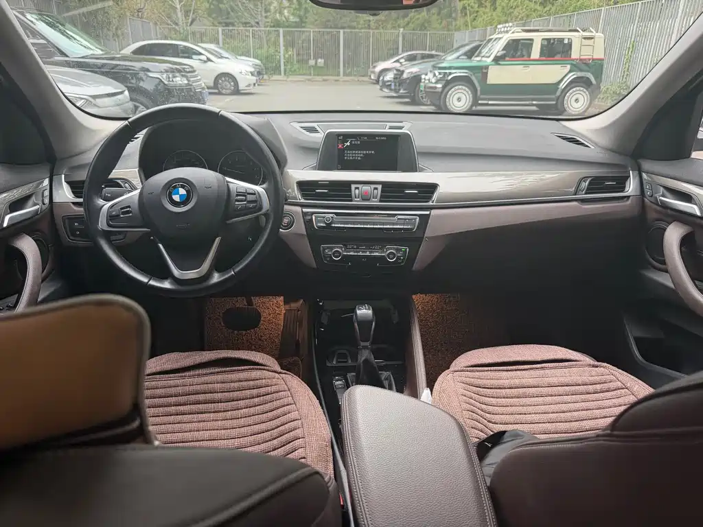 BMW X1 2017 — фото 11